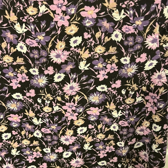 Urban Coco Women’s (S) Purple Floral Crewneck Short Sleeve Pullover T shirt - Picture 3 of 6